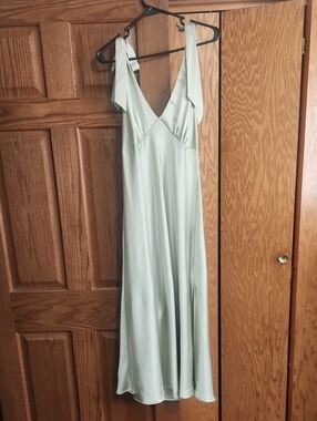 Elegant Sage Green Tie-Shoulder Maxi Dress
